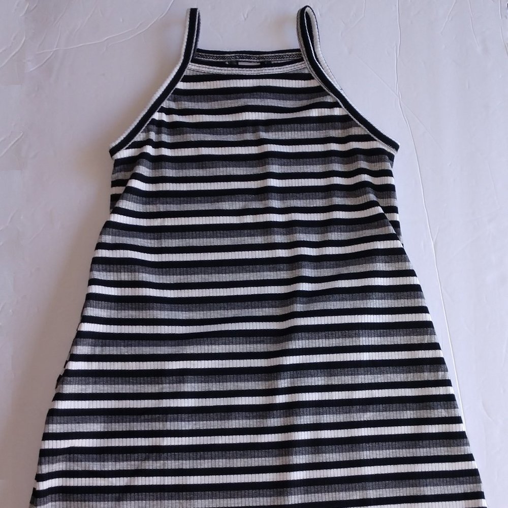Black and Gray Striped Knit Summer Dress with Pockets Various Girls Sizes NWT